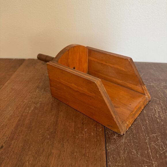 Vintage hand made Wooden scoop‎ with handle candy feed scoop shelf decor - Picture 1 of 8